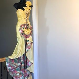 DAVE & JOHNNY sz 0 pageant prom cruise formal